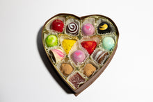 Load image into Gallery viewer, Valentines box - 14 count