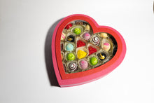 Load image into Gallery viewer, Heart box - 29 count